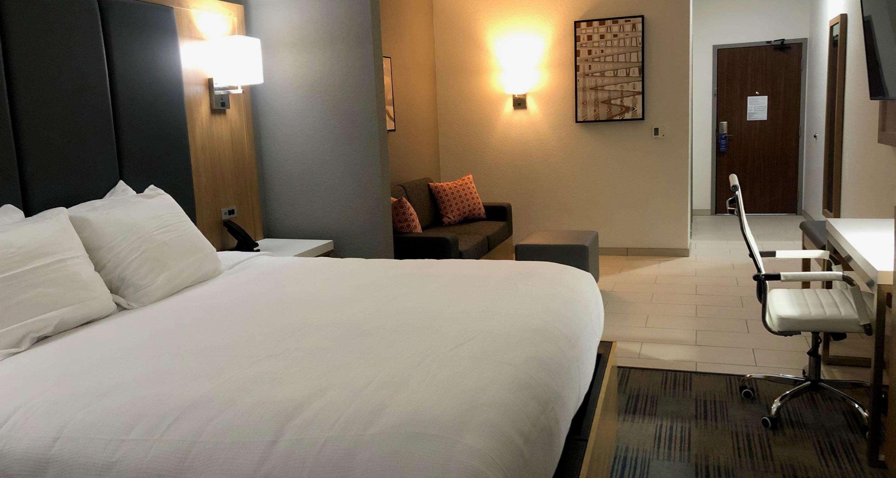 La Quinta Inn & Suites By Wyndham Coralville Iowa City Ngoại thất bức ảnh