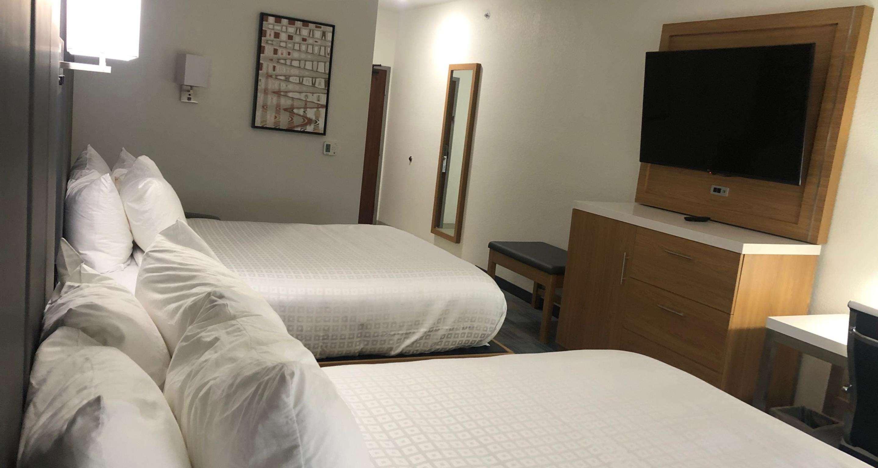 La Quinta Inn & Suites By Wyndham Coralville Iowa City Ngoại thất bức ảnh