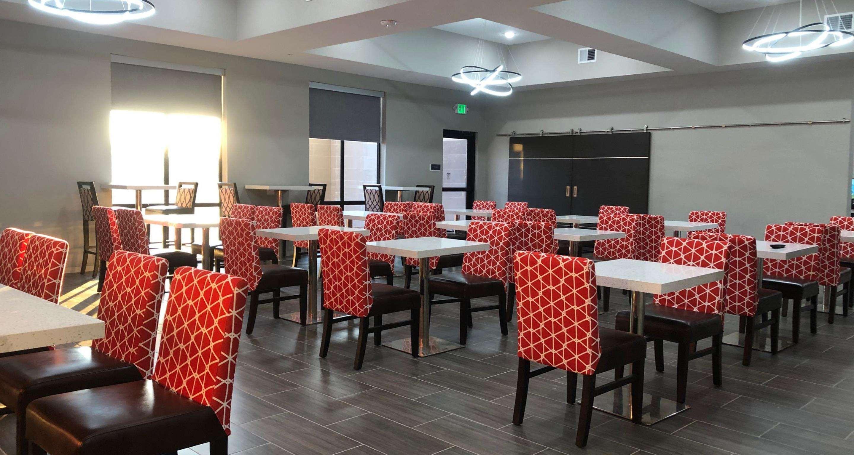 La Quinta Inn & Suites By Wyndham Coralville Iowa City Ngoại thất bức ảnh